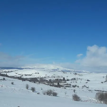 בית נופש Chez Jeantou *