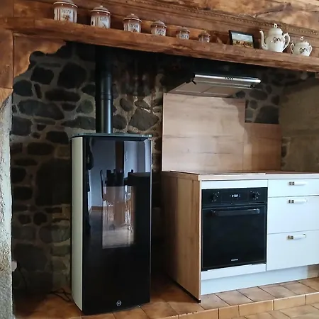 Chez Jeantou בית נופש *