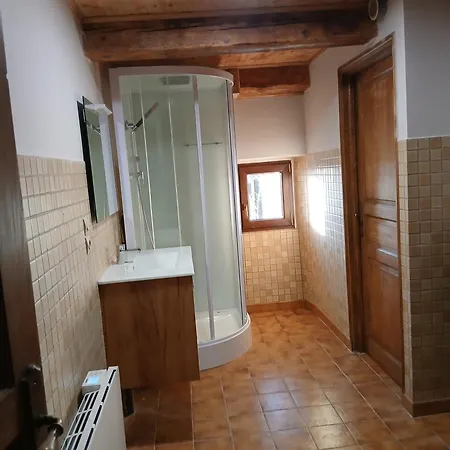 בית נופש Chez Jeantou Montgreleix